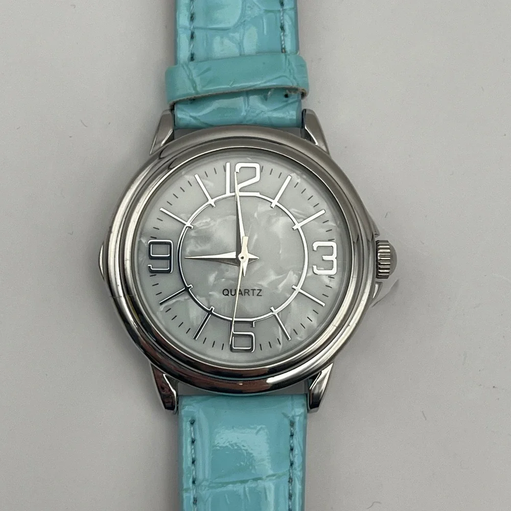 Avon Womens Blue Leather Croc Embossed Analog Quartz‎ Wristwatch